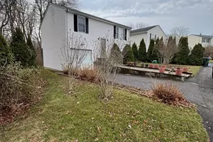 107 Apple Creek Ln, Fall River, MA 02720 - Photo 2