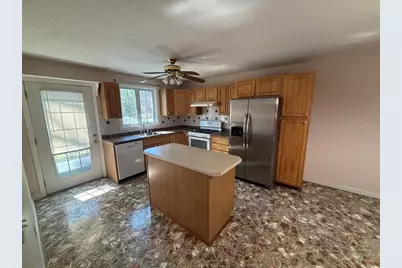 107 Apple Creek Ln, Fall River, MA 02720 - Photo 4