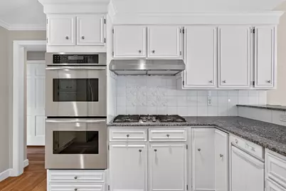 131 Montvale Rd, Weston, MA 02493 - Photo 10