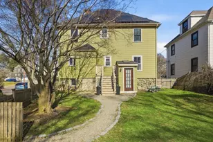 128 Rowe St, Melrose, MA 02176 - Photo 34