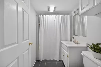 128 Rowe St, Melrose, MA 02176 - Photo 30