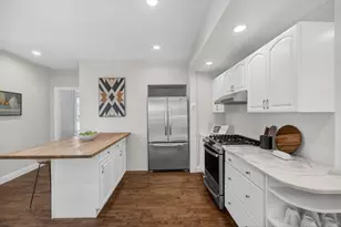 128 Rowe St, Melrose, MA 02176 - Photo 12