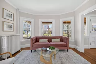 128 Rowe St, Melrose, MA 02176 - Photo 6