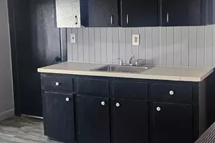 111 Covel St, Fall River, MA 02723 - Photo 4