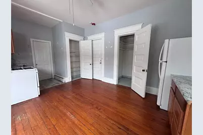 495 Appleton St #2L, Holyoke, MA 01040 - Photo 4