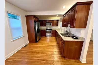 182-184 Cabot St #182, Newton, MA 02458 - Photo 4