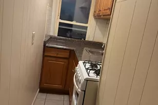 31 Sidney St, New Bedford, MA 02740 - Photo 4