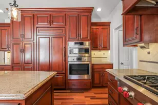 37 Hancock Rd, Franklin, MA 02038 - Photo 12