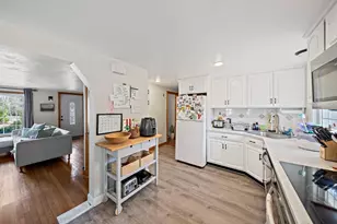 95 Oriole Rd, Stoughton, MA 02072 - Photo 4