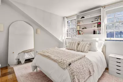 17 Bowdoin St #5BC, Boston, MA 02114 - Photo 10
