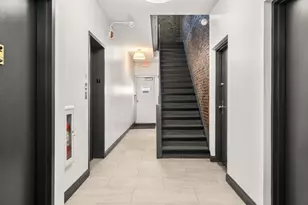 17 Bowdoin St, Boston, MA 02114 - Photo 16