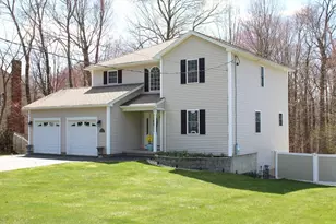 2026 Parker St, Springfield, MA 01128 - Photo 2