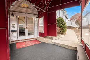 11 Linden St, Reading, MA 01867 - Photo 4