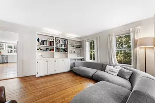 29 Cottage St, Wellesley, MA 02482 - Photo 4