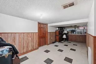 38 Prospect St, Ludlow, MA 01056 - Photo 24