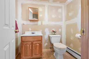 43 Locust St, Bellingham, MA 02019 - Photo 18