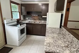 12 Saran Ave, Bedford, MA 01730 - Photo 4