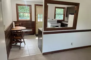 12 Saran Ave, Bedford, MA 01730 - Photo 4