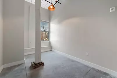 34 Tremaine St #2, Leominster, MA 01453 - Photo 4