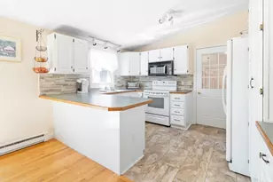 47 Lakeview Ave, Natick, MA 01760 - Photo 8