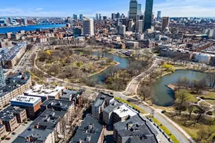 51 Park Dr, Boston, MA 02215 - Photo 10