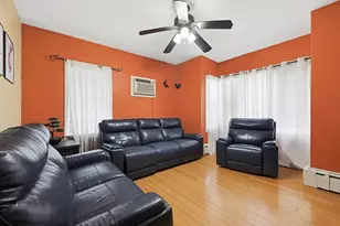 31 Russell St, Fall River, MA 02721 - Photo 2