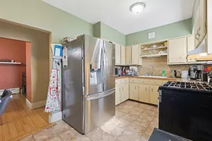 31 Russell St, Fall River, MA 02721 - Photo 8