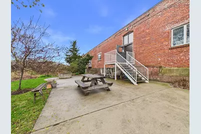 123 Sawyer St #1, New Bedford, MA 02746 - Photo 22