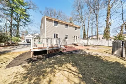 10 Hearthstone Dr, Burlington, MA 01803 - Photo 34