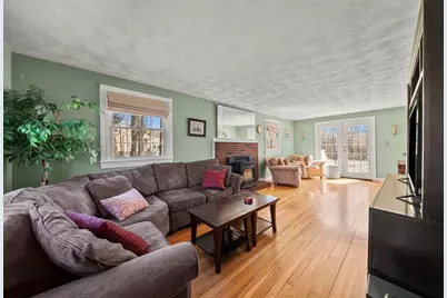 10 Hearthstone Dr, Burlington, MA 01803 - Photo 8