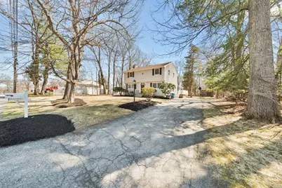 10 Hearthstone Dr, Burlington, MA 01803 - Photo 2