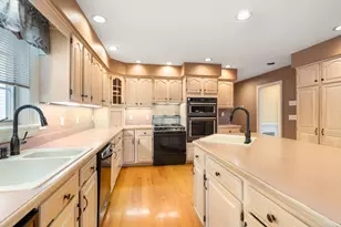 2 Northland Rd, Shrewsbury, MA 01545 - Photo 8