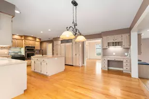 2 Northland Rd, Shrewsbury, MA 01545 - Photo 4