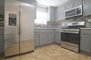 78 Mayfair Ave, Springfield, MA 01104 - Photo 6