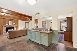 21 Meadowwood Dr, Deerfield, MA 01373 - Photo 8