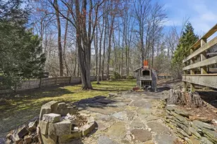 21 Meadowwood Dr, Deerfield, MA 01373 - Photo 32