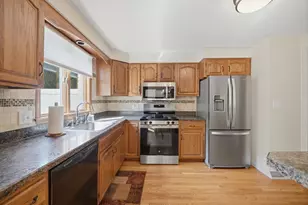 6 Mansion Woods Dr, Agawam, MA 01001 - Photo 8