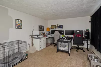 65 Hyde Ave, Springfield, MA 01107 - Photo 18