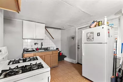 6 Munroe St, Peabody, MA 01960 - Photo 16