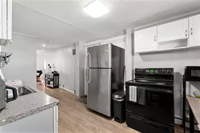 6 Munroe St, Peabody, MA 01960 - Photo 10