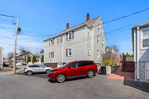 6 Munroe St, Peabody, MA 01960 - Photo 4