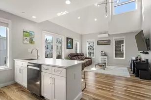 254 Everett St, Boston, MA 02128 - Photo 4