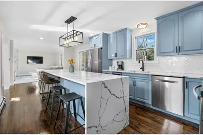 14 Hickory Ln, Ipswich, MA 01938 - Photo 2