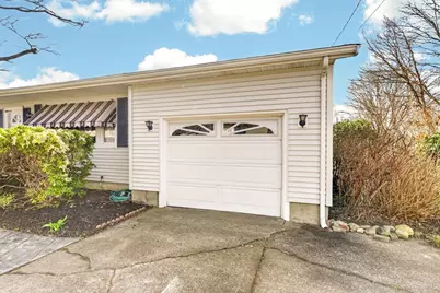 26 Sable Ave, Dartmouth, MA 02747 - Photo 4