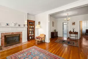 325 Tappan St, Brookline, MA 02445 - Photo 8