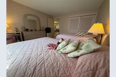 402 Country-Side Rd #402, Greenfield, MA 01301 - Photo 12