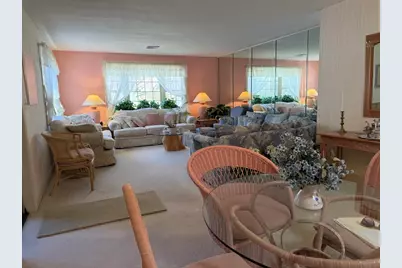 402 Country-Side Rd #402, Greenfield, MA 01301 - Photo 1