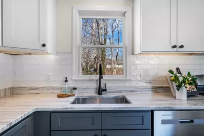 21 Pearl Ln, Falmouth, MA 02536 - Photo 6