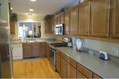 877 Auburnville Way #J4, Whitman, MA 02382 - Photo 4