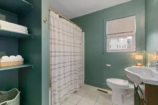 84 Groveland St, Haverhill, MA 01830 - Photo 12